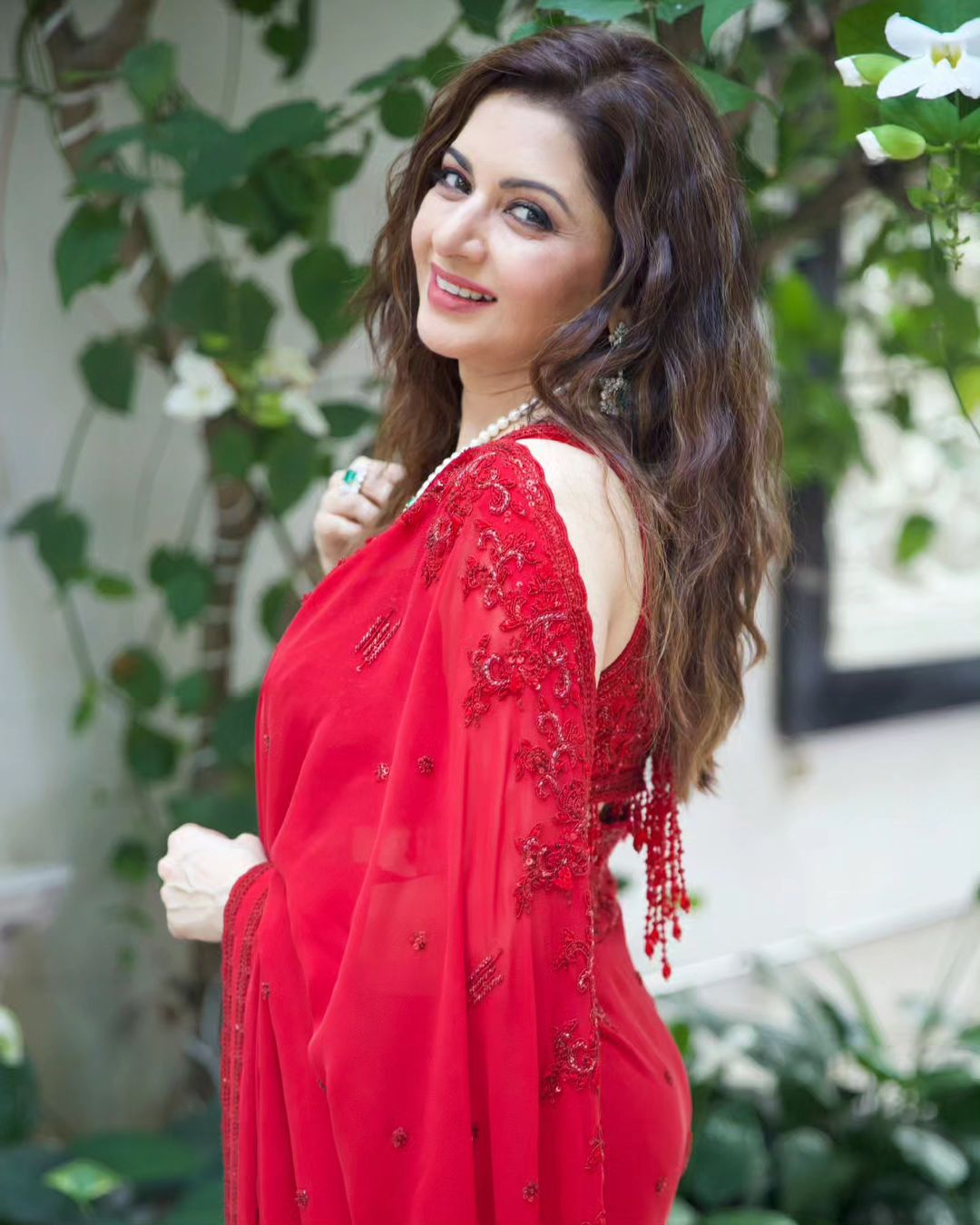 Beautiful Indian Actress Bhagyashree in Red Colour Saree